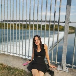 Meet your Posher, Laurie